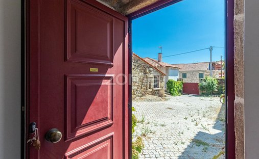 Maison à Vilas Boas e Vilarinho das Azenhas, Bragance, Portugal 1