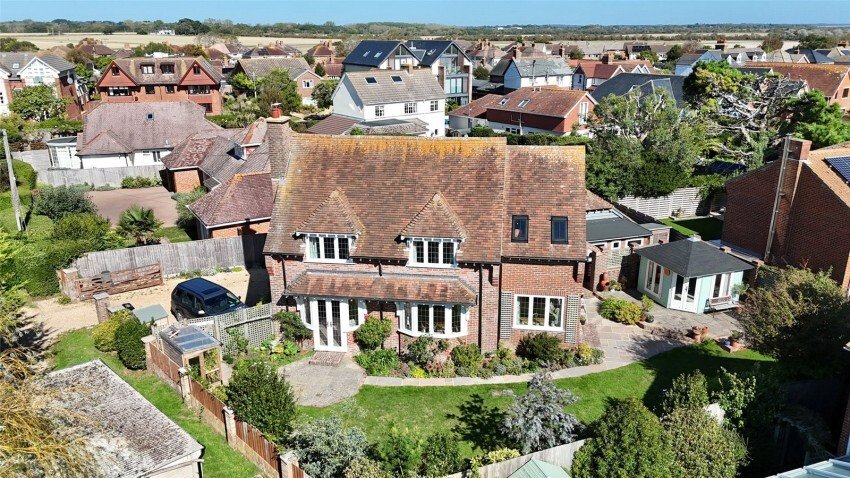 House in England 2 - 18968963