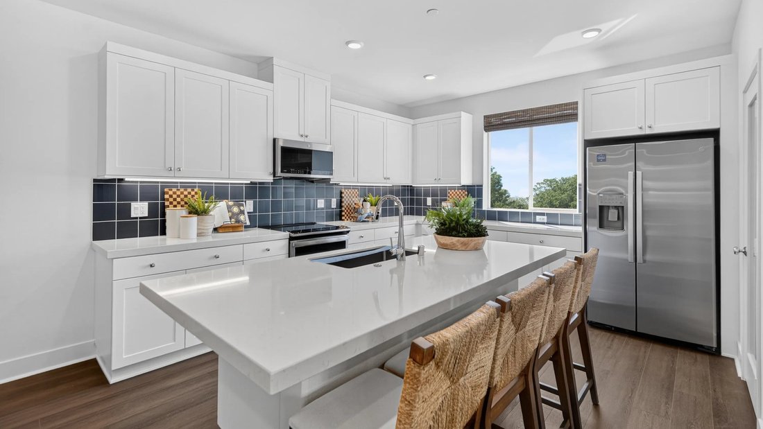 Townhouse in Carson, California, United States 2 - 18966733