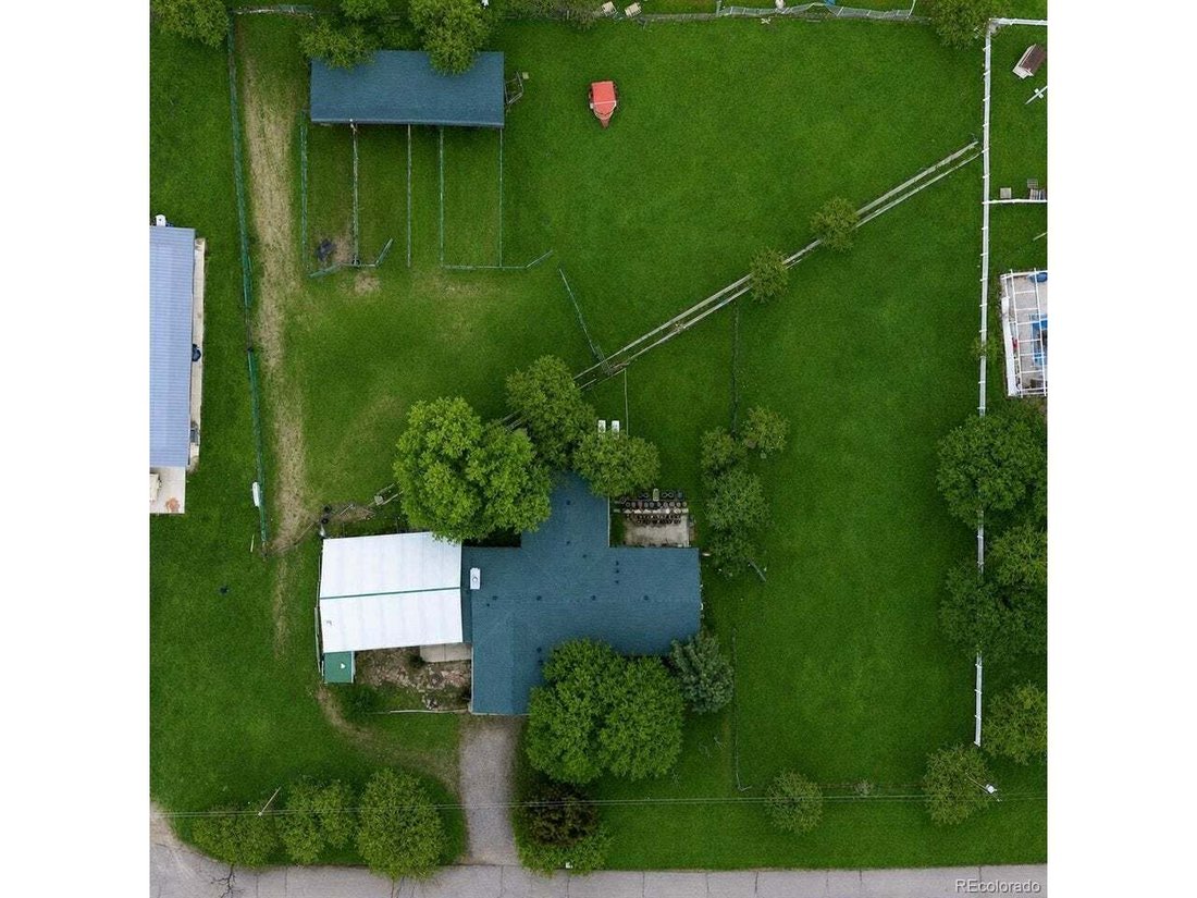 Longmont, Colorado, United States 3 - 18973712