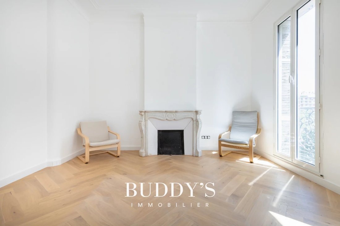 Apartment in Castellane, 6e Arrondissement, Marseille 4 - 18971376