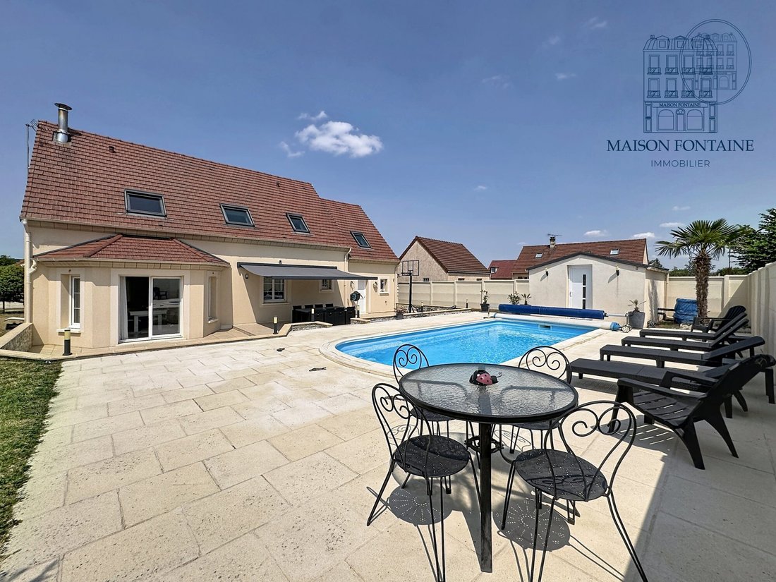 Villa in Freneuse, Ile-de-France, France 2 - 18973080