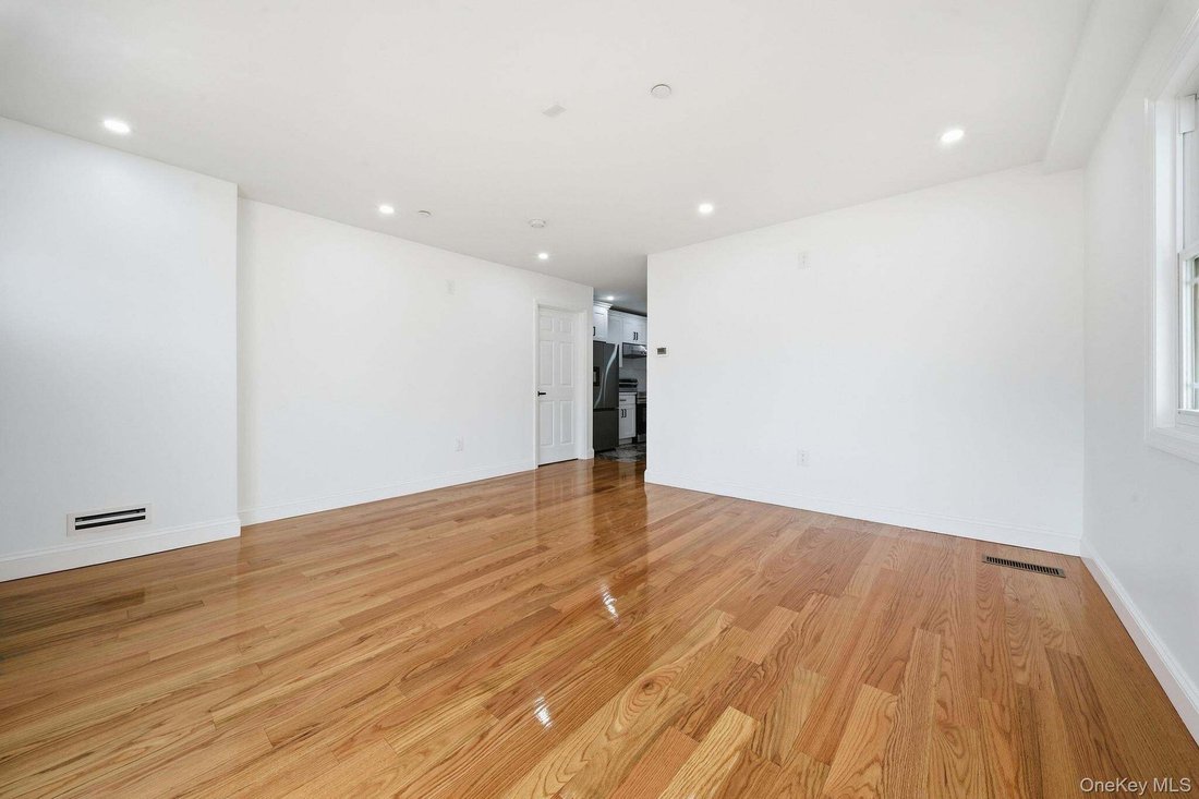 House in New York, New York, United States 5 - 18964806