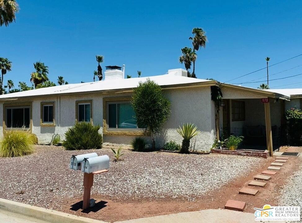 Palm Springs, California, United States 5 - 18968619