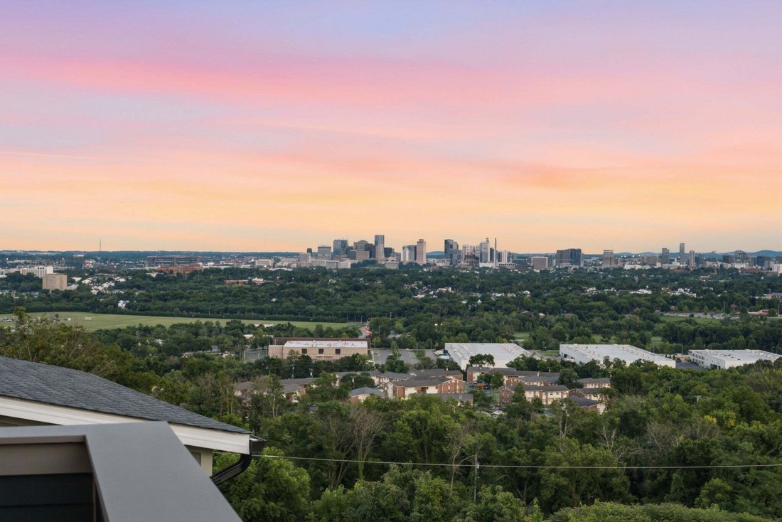 Co Op in Nashville, Tennessee, United States 2 - 18965150