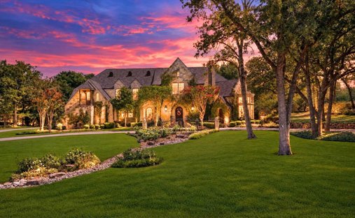 House in Lewisville, Texas, United States 1