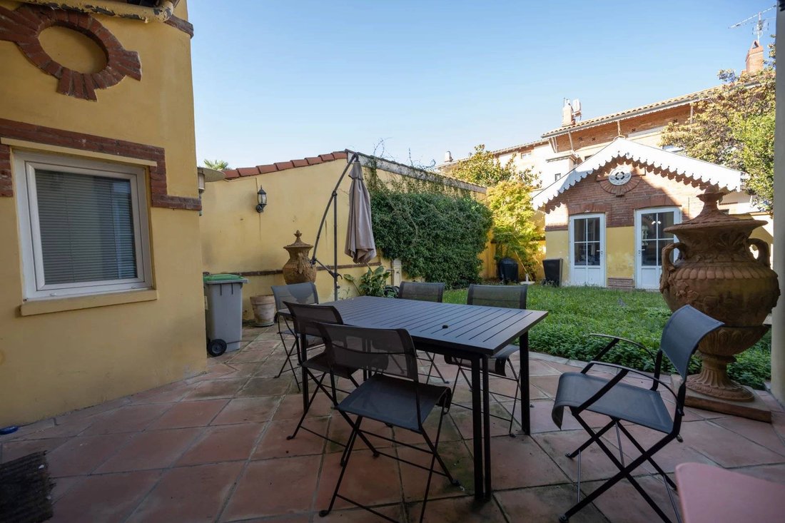 Chalet in Les Chalets-Saint Aubin-Saint Etienne, Toulouse, France 2 - 18954639