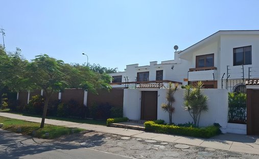 House in San Juan de Miraflores, Metropolitan Municipality of Lima, Peru 1
