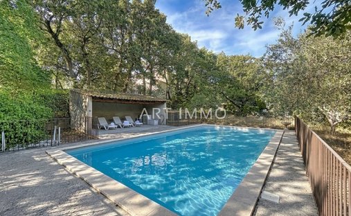 House in Robion, Provence-Alpes-Côte d'Azur, France 1