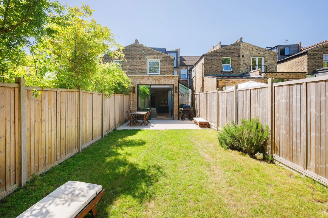House in Brondesbury, Brent, England 4 - 18973635