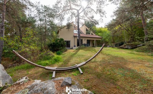 House in Acheres-la-Foret, Ile-de-France, France 1
