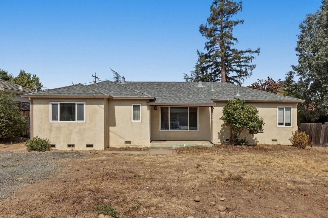 House in Saratoga, California, United States 2 - 18974977