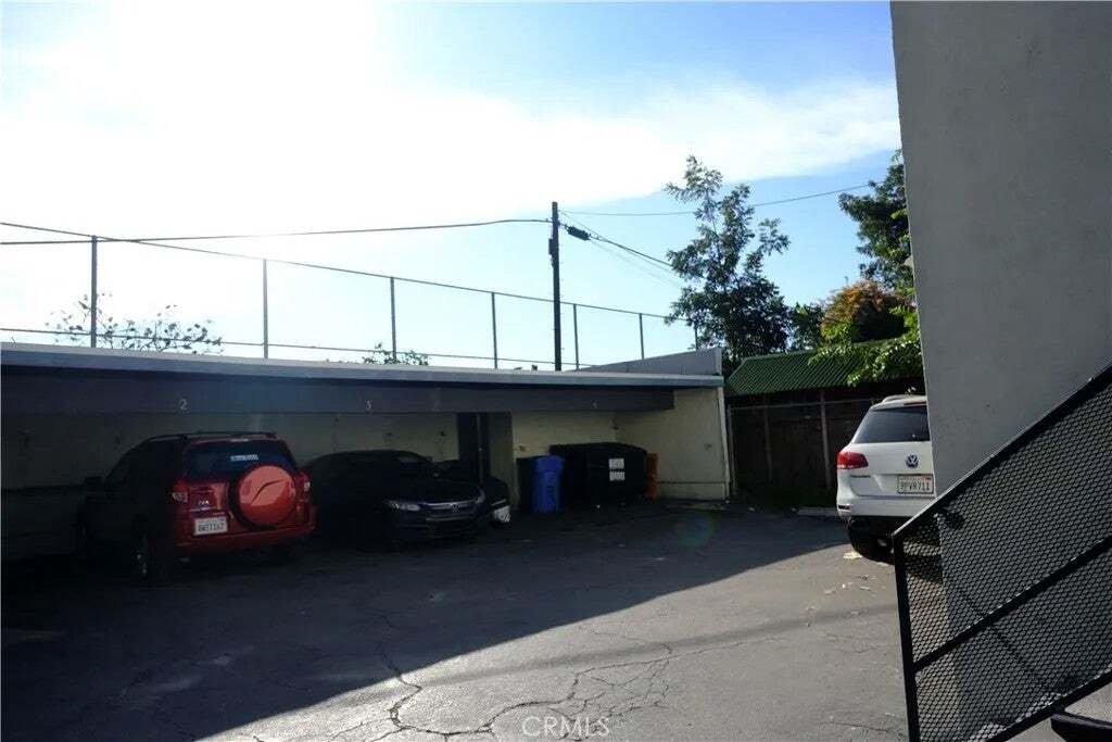 Los Angeles, California, United States 5 - 18979057