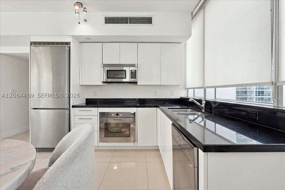 Condo in Miami, Florida, United States 2 - 18576880