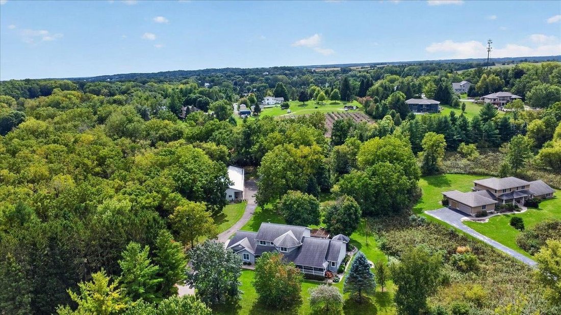 House in Cross Plains, Wisconsin, United States 2 - 18969527