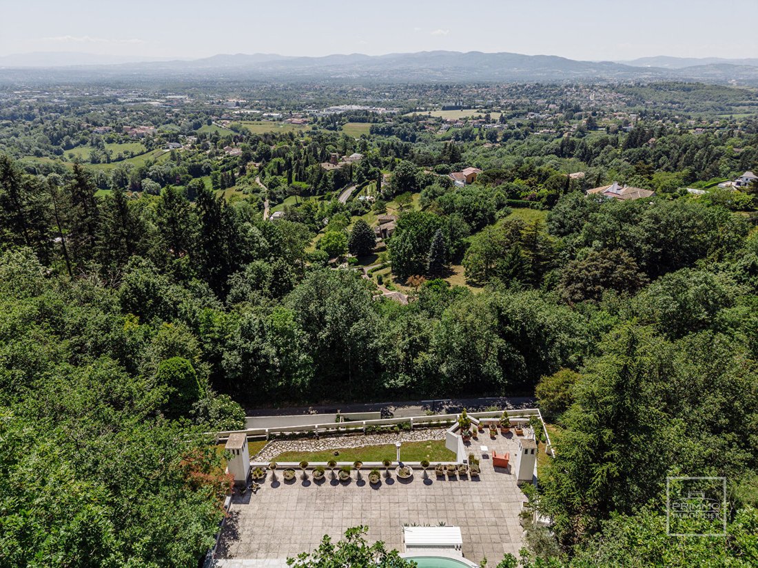 Villa in Limonest, Auvergne-Rhône-Alpes, France 4 - 17425406