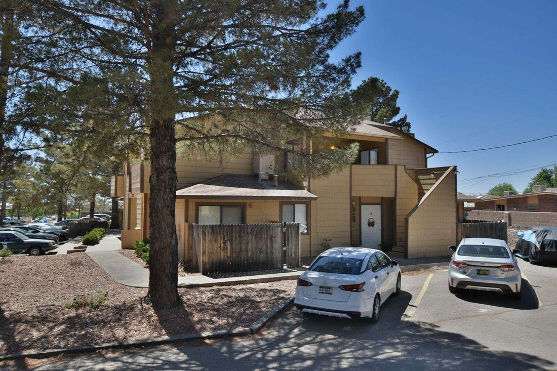 Alamogordo, New Mexico, United States 2 - 18980341