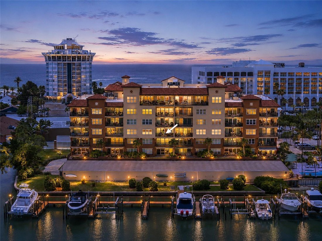 Condo in St. Pete Beach, Florida, United States 2 - 18976344