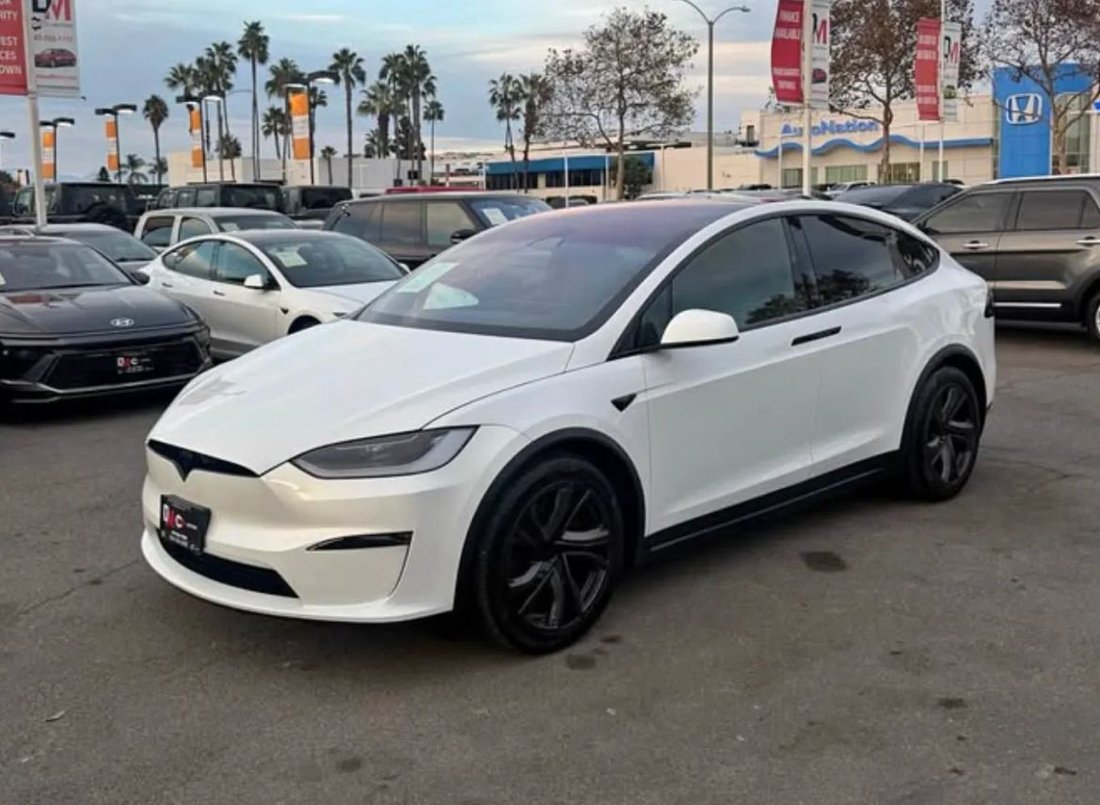 Suv in Costa Mesa, CA, United States 2 - 18981748
