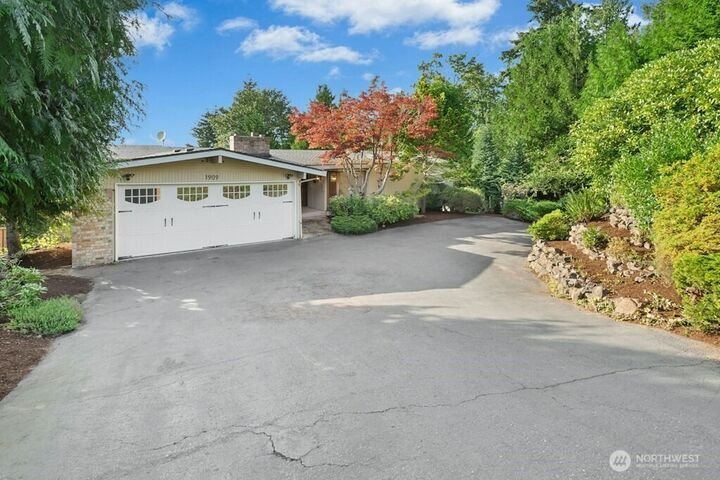 House in Bellevue, Washington, United States 5 - 18973212