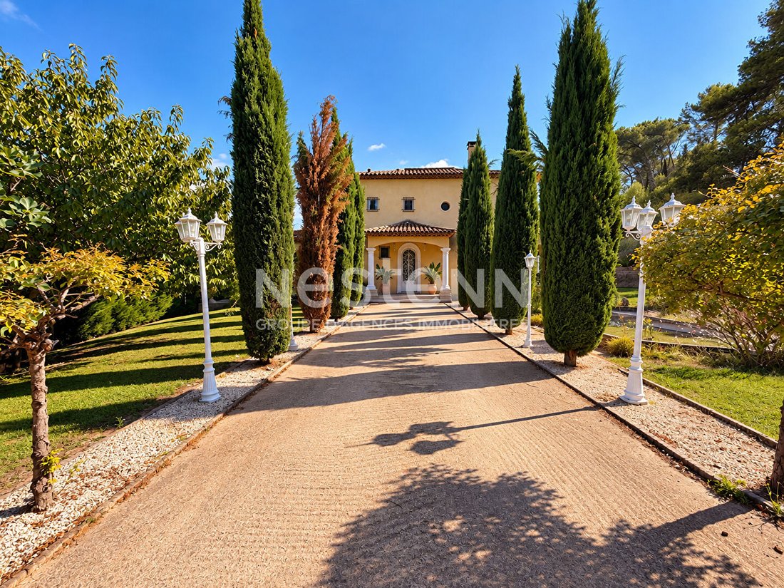 House in Bouc-Bel-Air, Provence-Alpes-Côte d'Azur, France 1 - 18971006