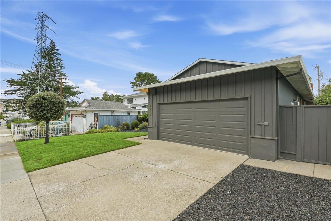 House in San Bruno, California, United States 3 - 18980422