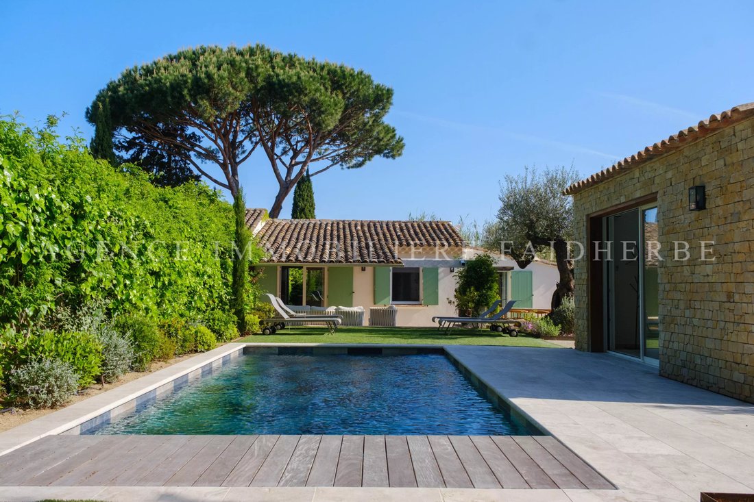 House in Zone Est Diffuse, Saint-Tropez, France 3 - 18976511