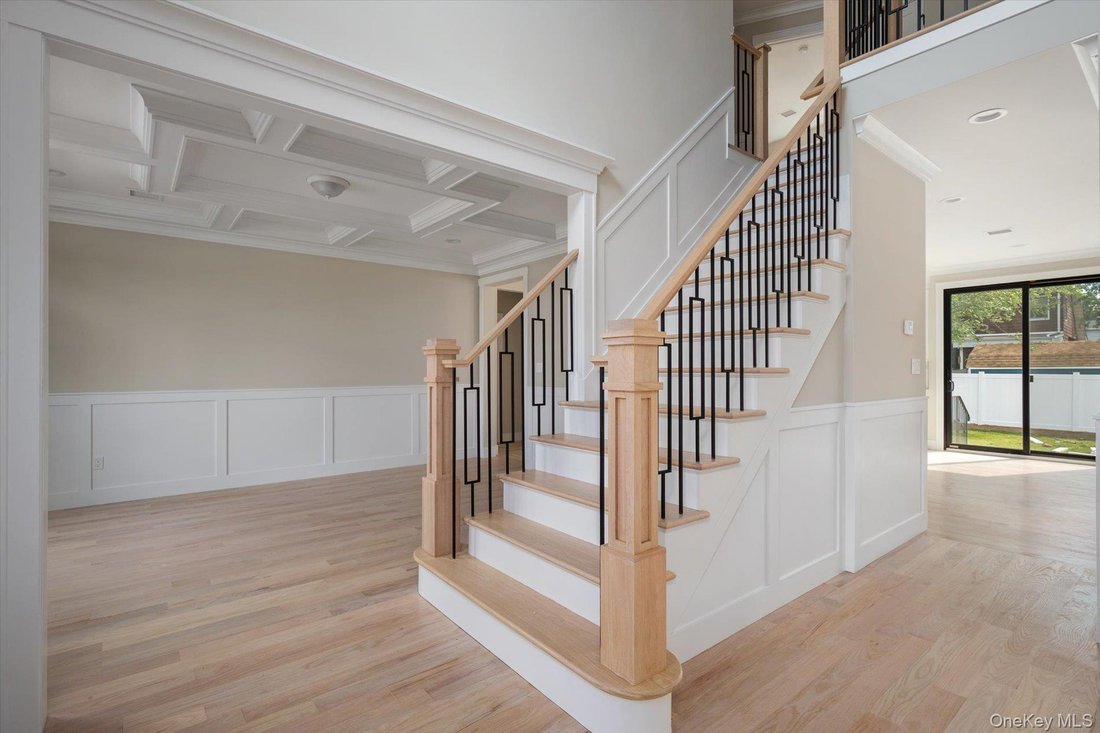 House in Wantagh, New York, United States 2 - 18964814