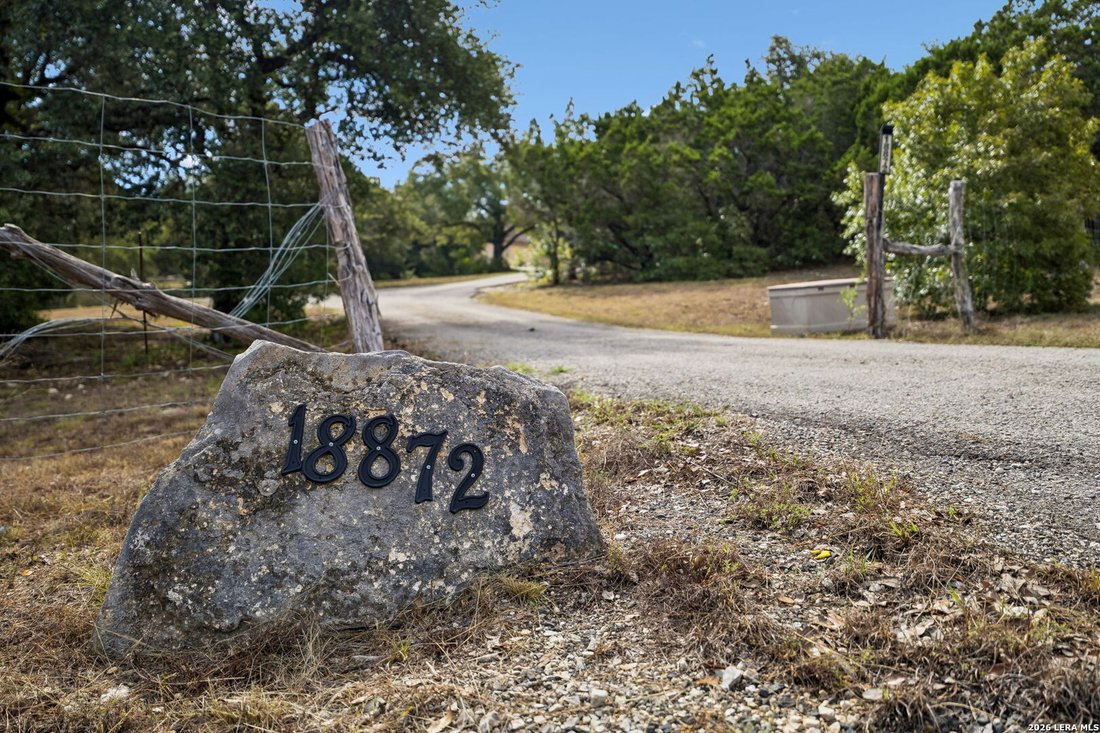 House in Helotes, Texas, United States 5 - 18977736