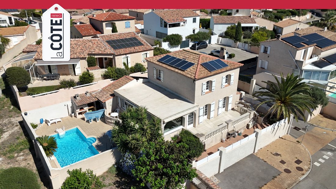 Villa in Le Village-L'Esperon, Sausset-les-Pins, France 1 - 18978295