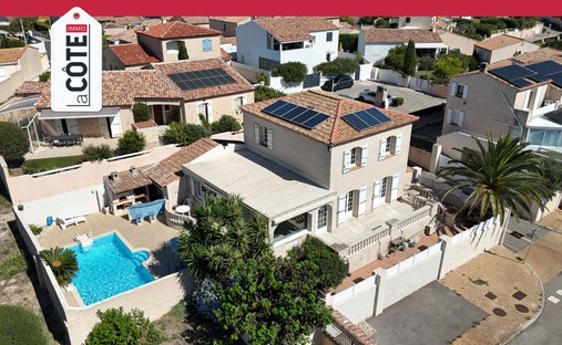 Villa in Le Village-L'Esperon, Sausset-les-Pins, France 1