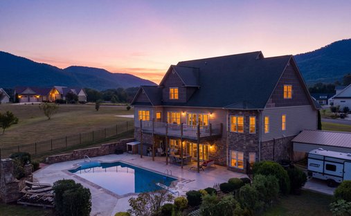 House in Benton, Tennessee, United States 1
