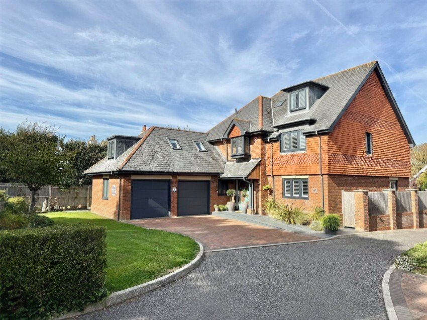 House in England 1 - 18968920