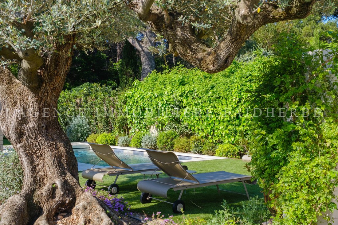 House in Zone Est Diffuse, Saint-Tropez, France 1 - 18976511
