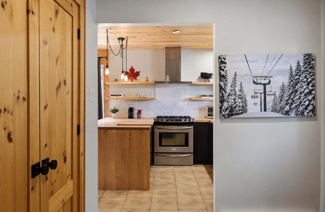 Condo in Sutton, Quebec, Canada 5 - 18946860