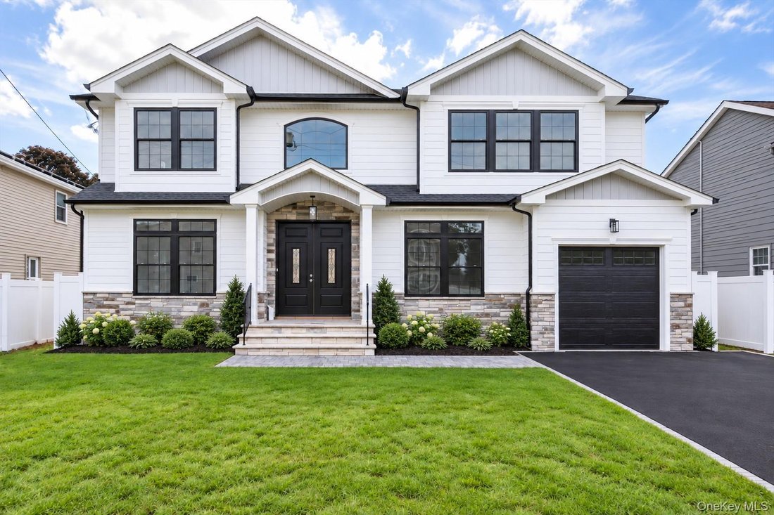 House in Wantagh, New York, United States 1 - 18964814