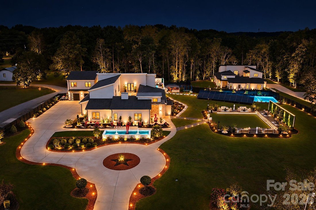 House in Charlotte, North Carolina, United States 1 - 18966825