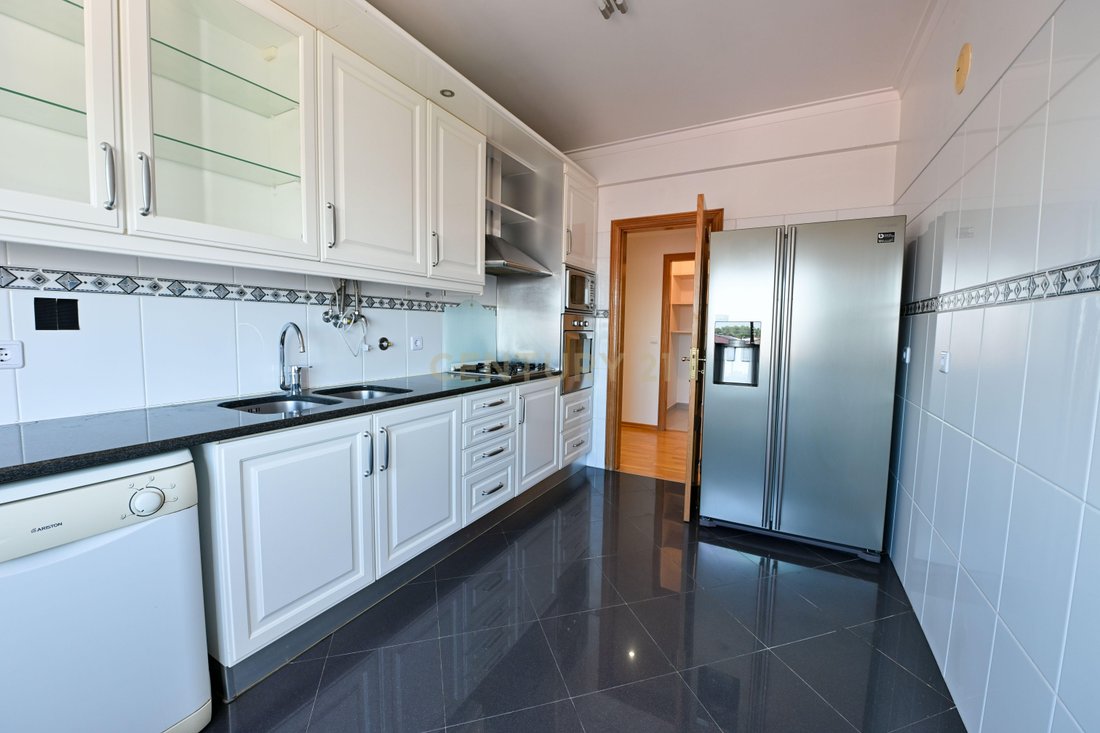 Apartment in Carnide, Lisbon, Portugal 4 - 18970825