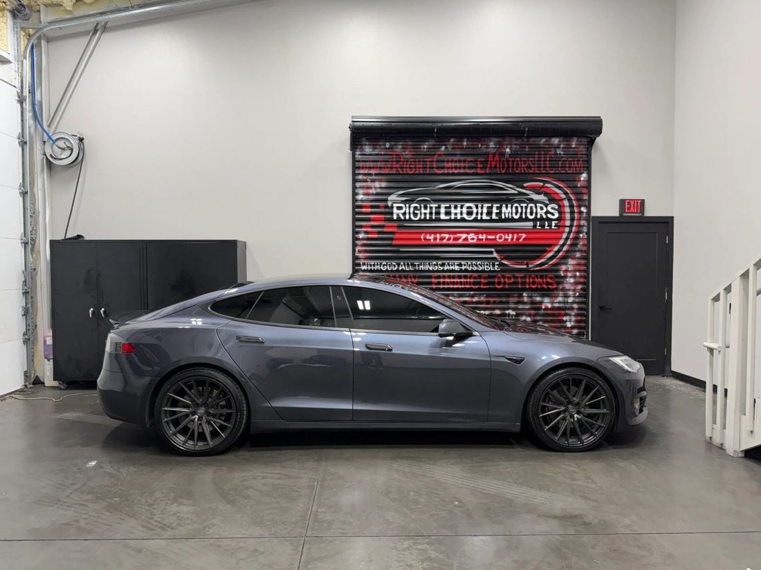 Sedan in Springfield, MO, United States 3 - 18979703