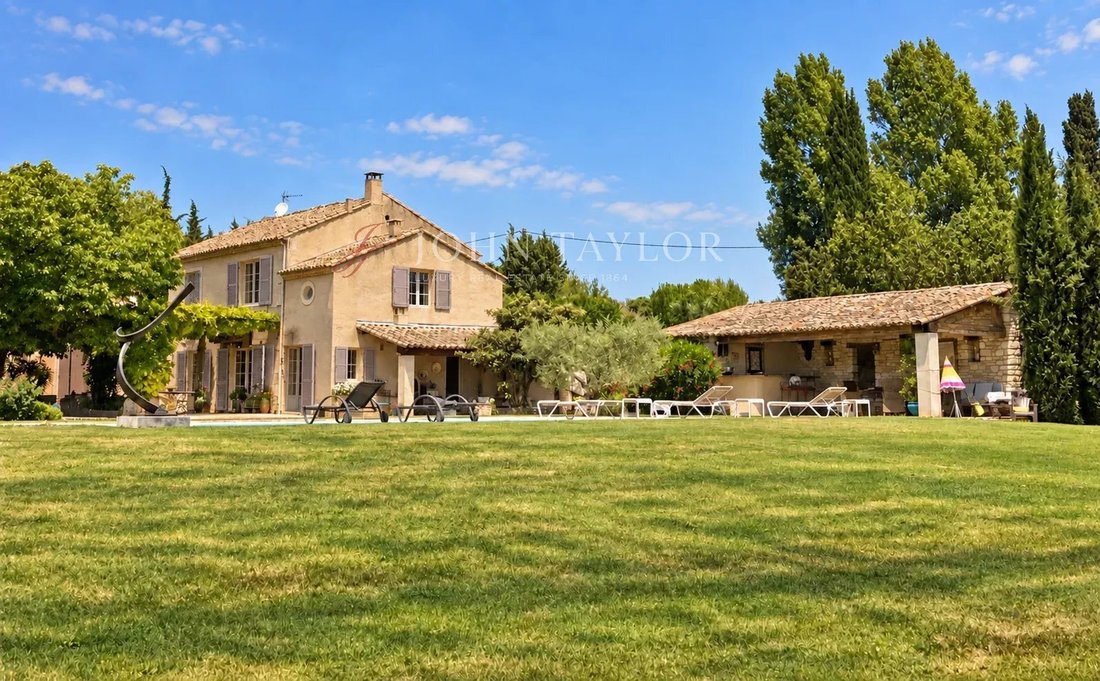 Country House in Saint-Rémy-de-Provence, Provence-Alpes-Côte d'Azur, France 1 - 18966057