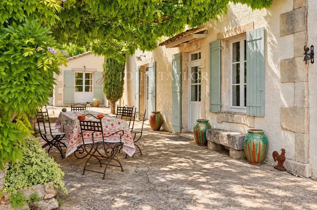 Country House in Saint-Rémy-de-Provence, Provence-Alpes-Côte d'Azur, France 4 - 18966057