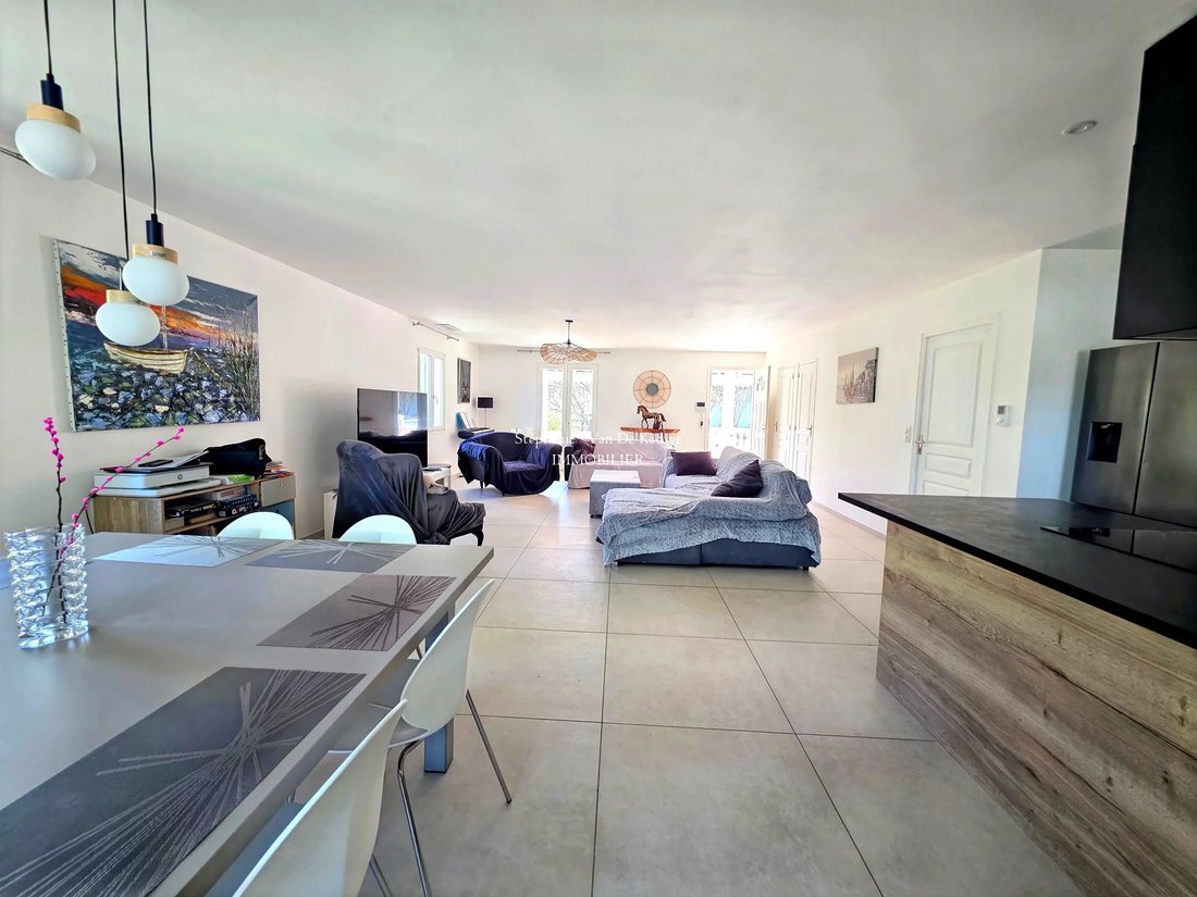 Villa in Nord, Vidauban, France 5 - 18965735
