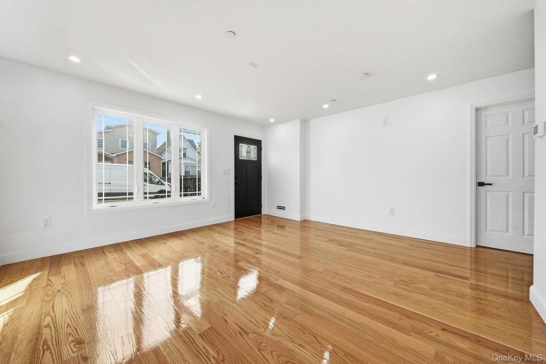 House in New York, New York, United States 4 - 18964806