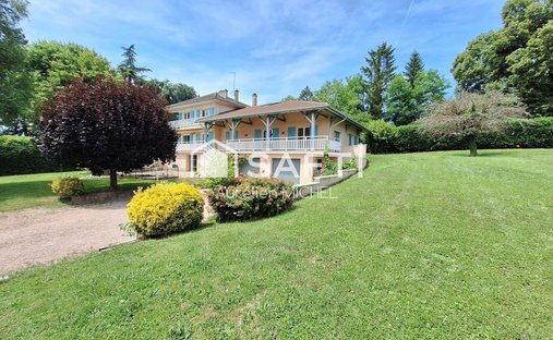 House in Villieu-Loyes-Mollon, Auvergne-Rhône-Alpes, France 1