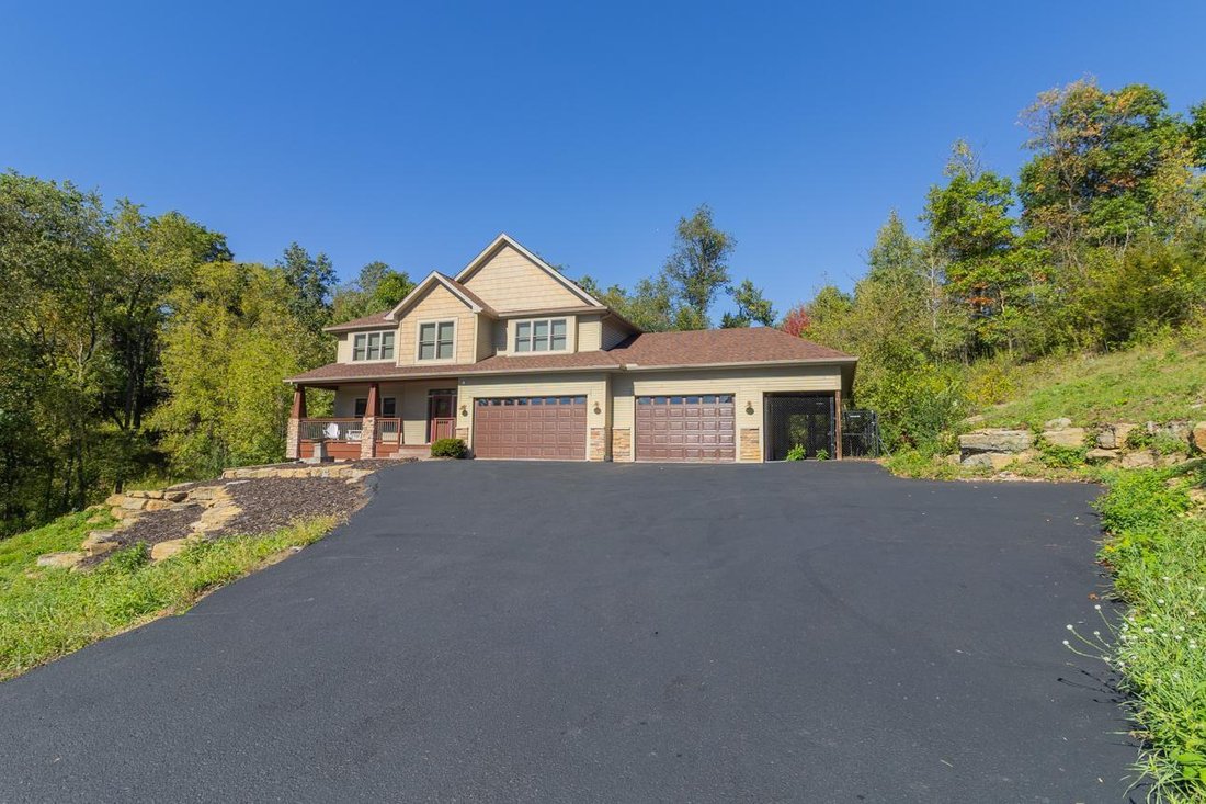 House in Roberts, Wisconsin, United States 4 - 18969801