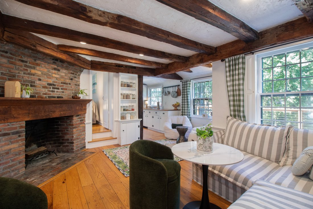 House in Trumbull, Connecticut, United States 2 - 18975588