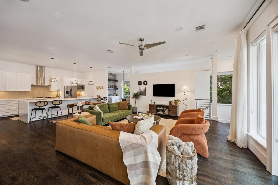 House in Houston, Texas, United States 5 - 18976373
