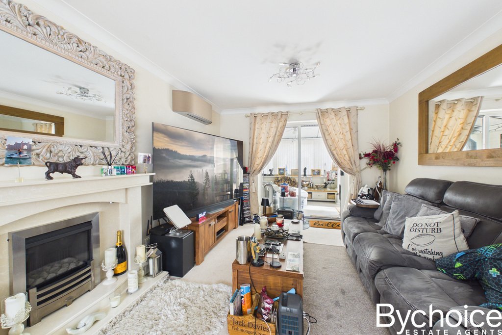 House in Haverhill, England 5 - 18968680