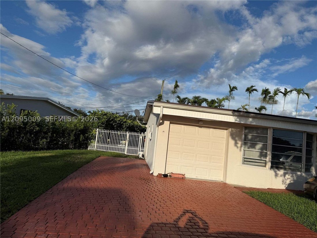 House in Miami, Florida, United States 2 - 18969812