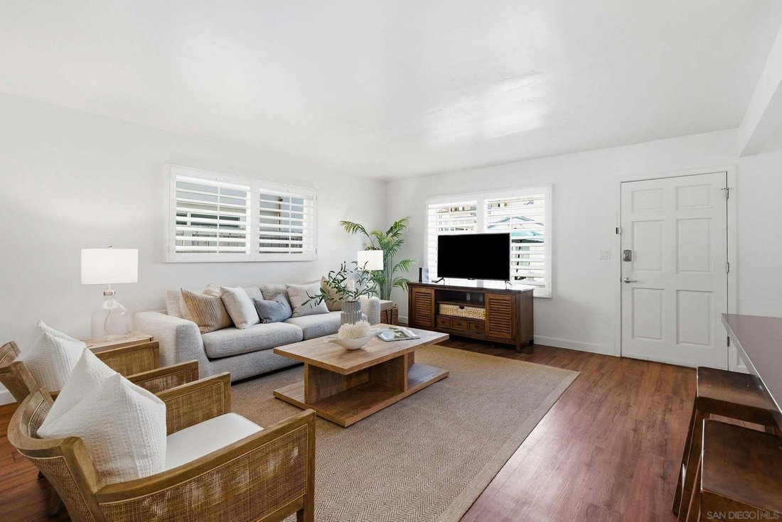 San Diego, California, United States 5 - 18976253